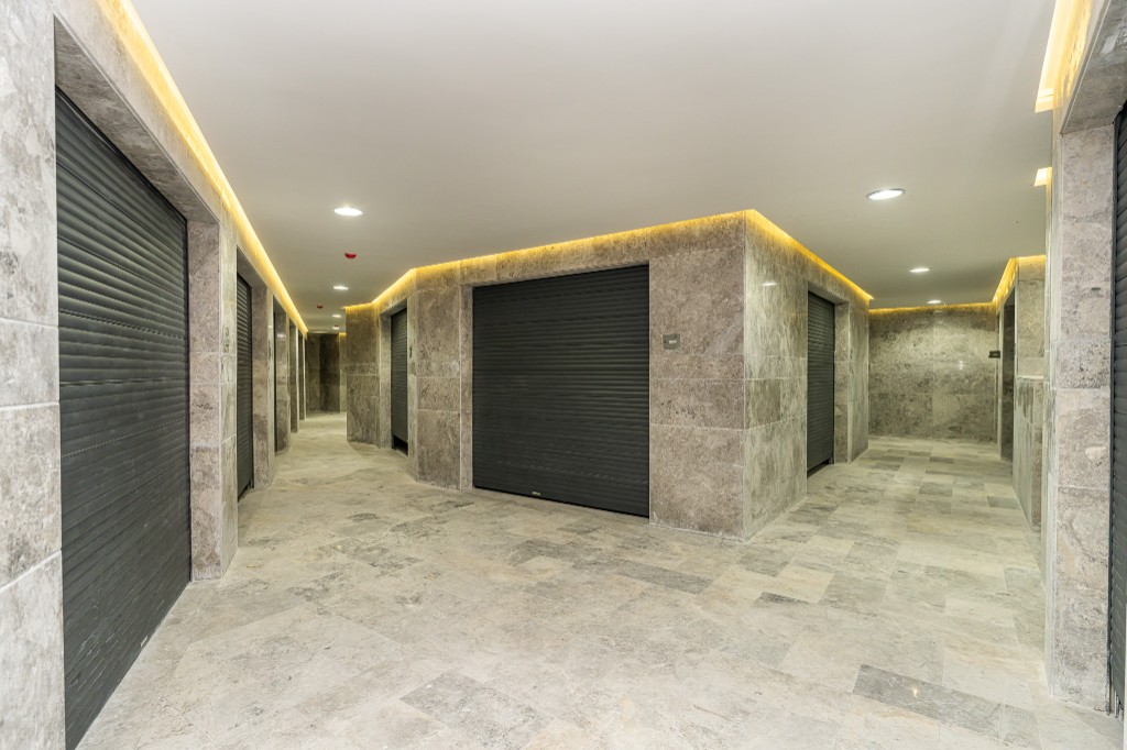 Shops – Commercial Gallery