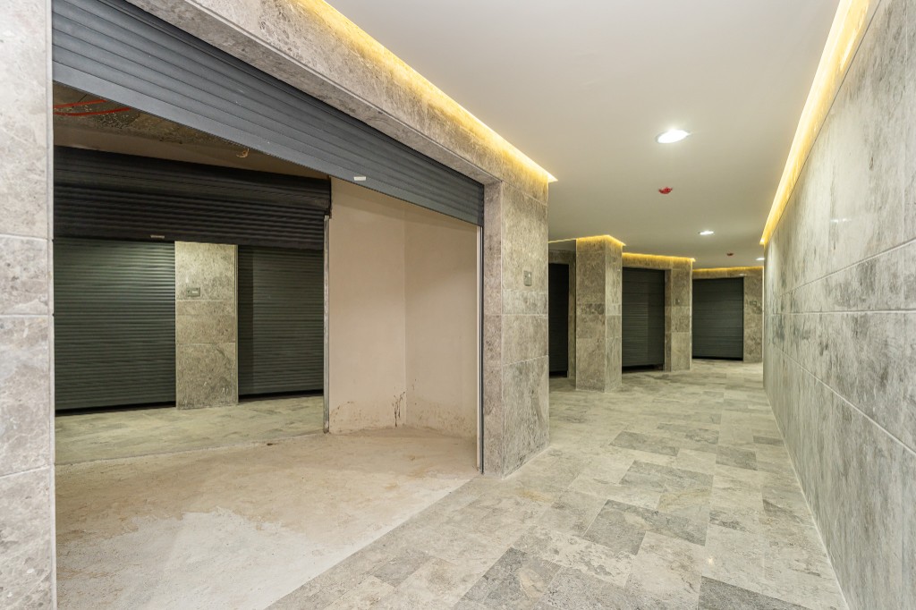 Shops – Commercial Gallery